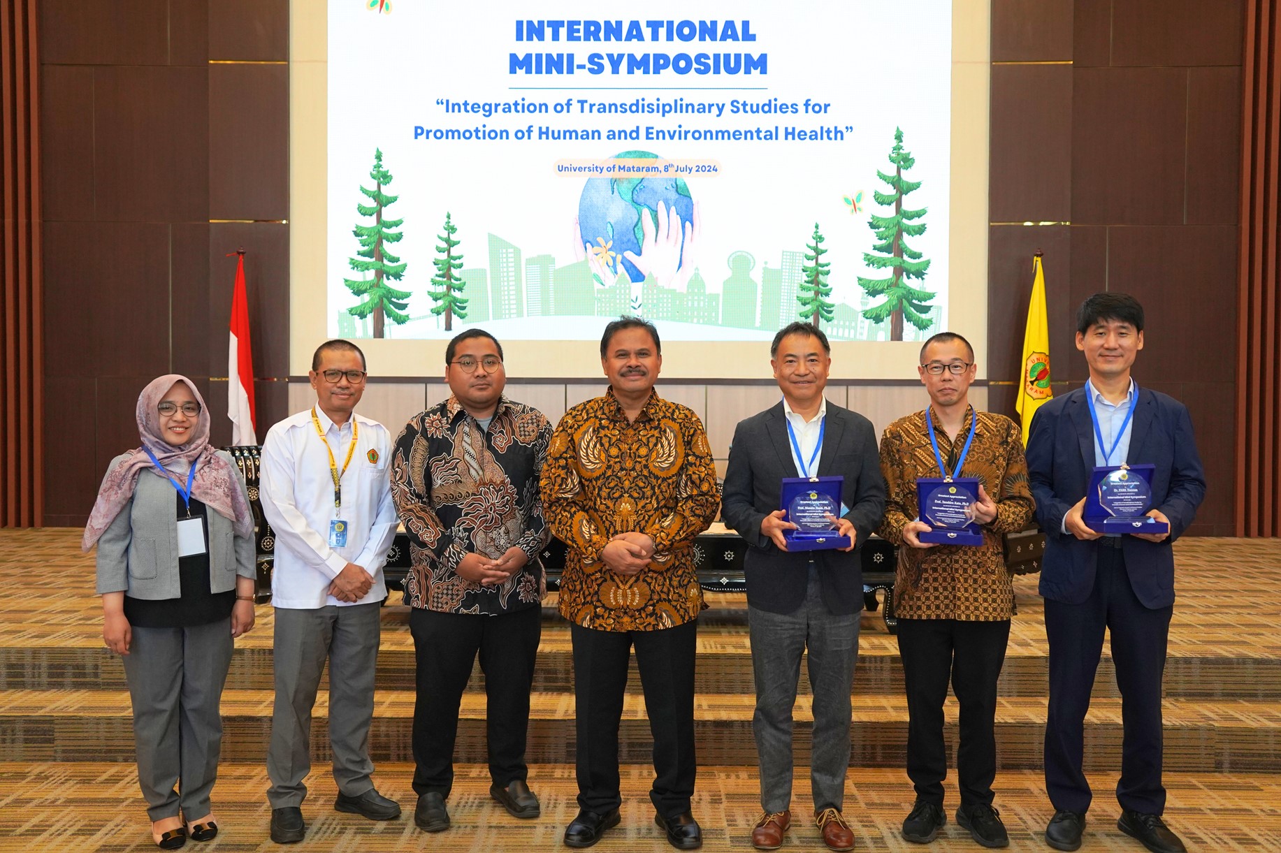 UPA Lab Terpadu Universitas Mataram sukses gelar International Mini Symposium 2024 di Universitas Mataram